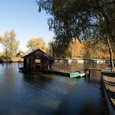 Veselyj Zajets Hotel Pirnove Bagian luar foto