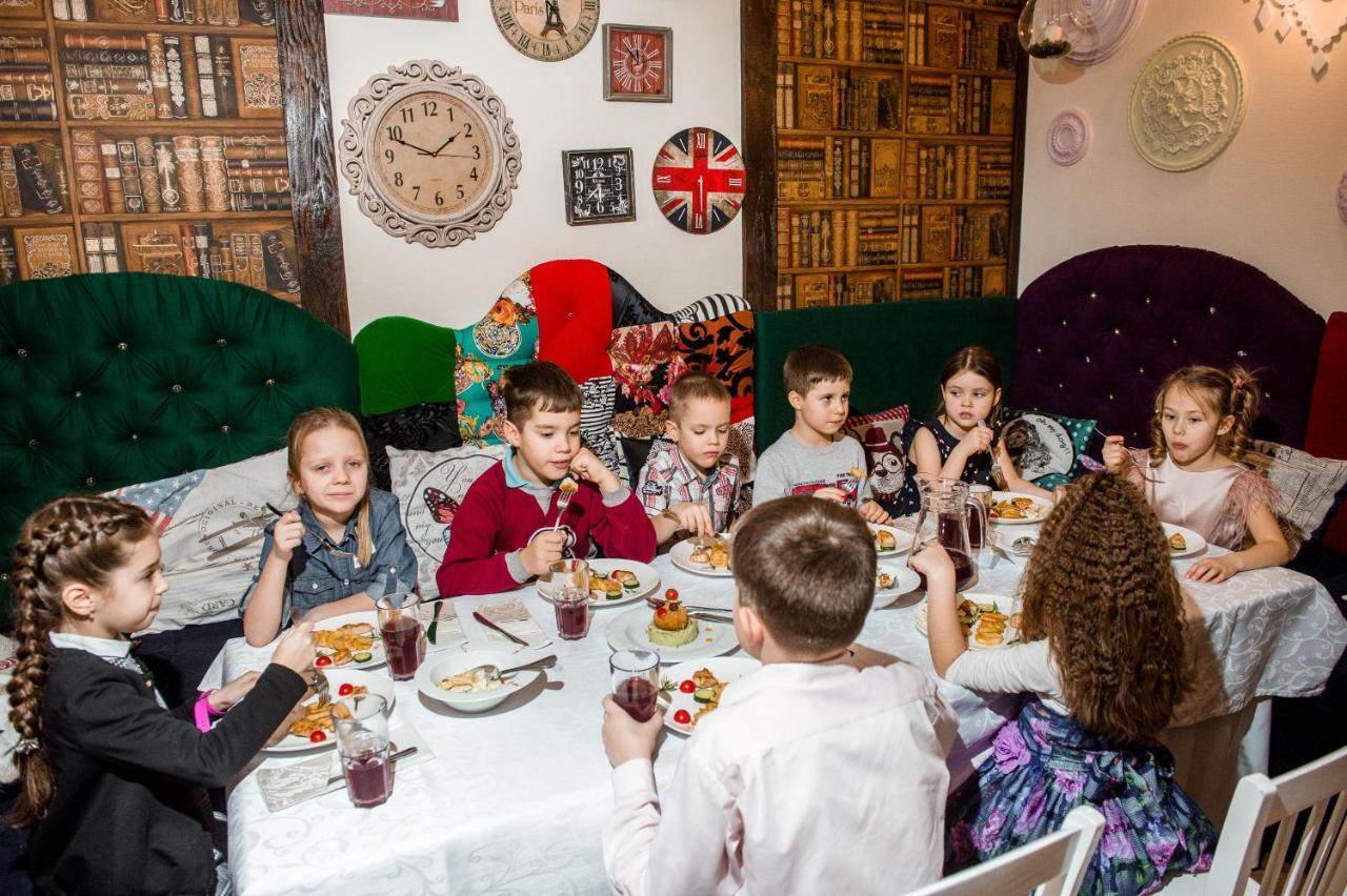 Veselyj Zajets Hotel Pirnove Bagian luar foto