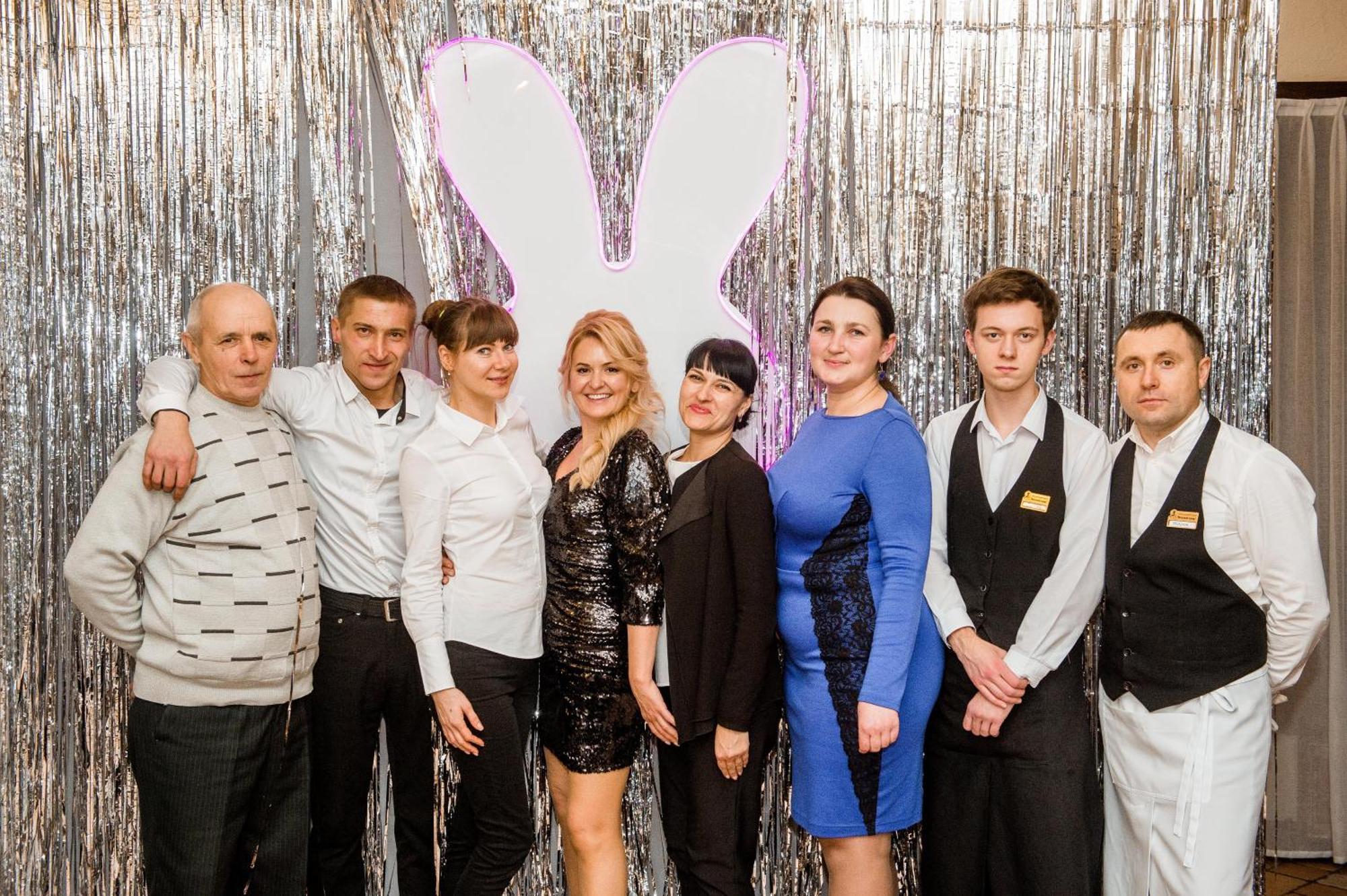 Veselyj Zajets Hotel Pirnove Bagian luar foto