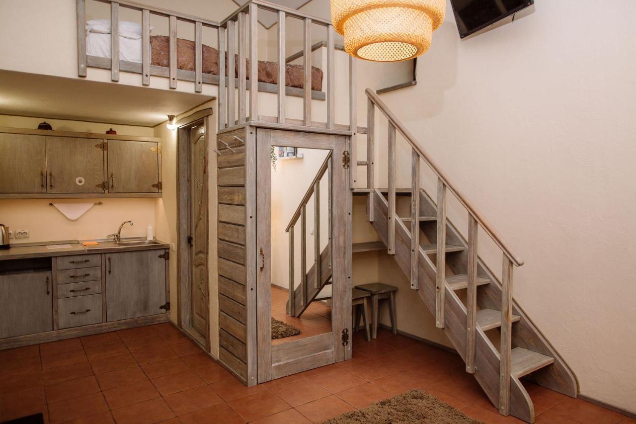 Veselyj Zajets Hotel Pirnove Bagian luar foto
