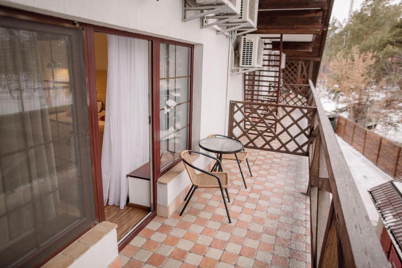 Veselyj Zajets Hotel Pirnove Bagian luar foto