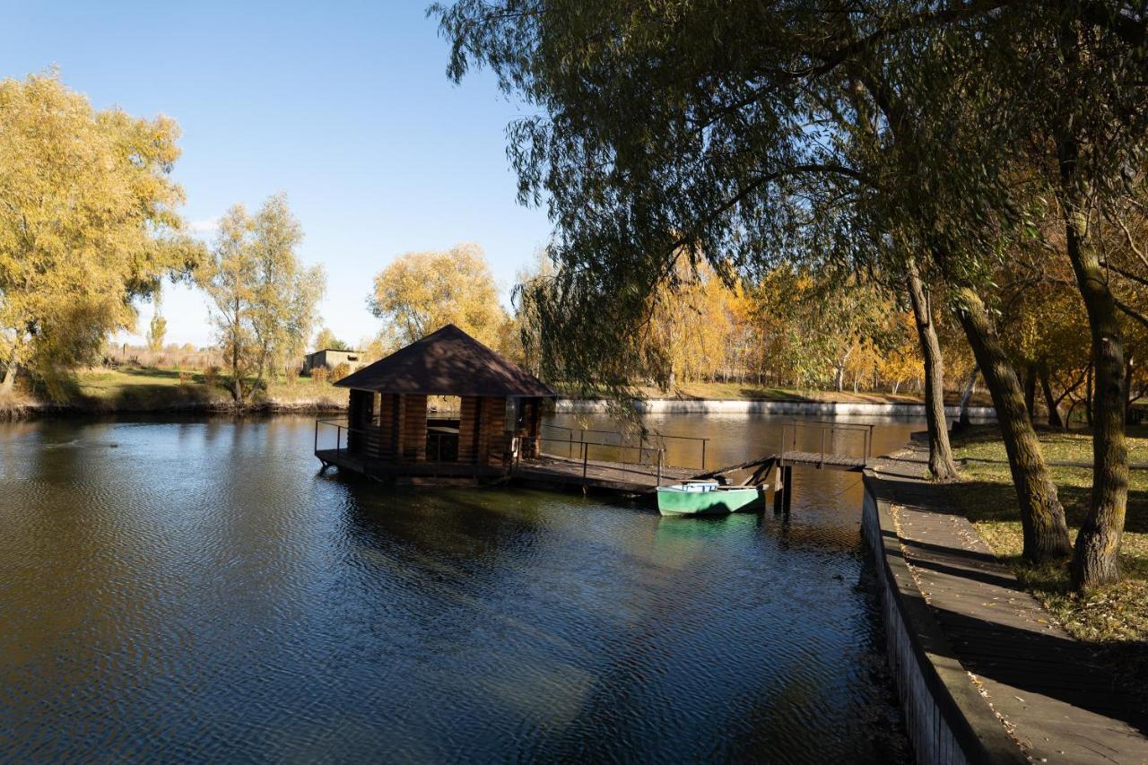 Veselyj Zajets Hotel Pirnove Bagian luar foto