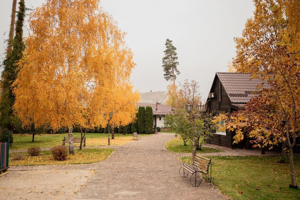 Veselyj Zajets Hotel Pirnove Bagian luar foto